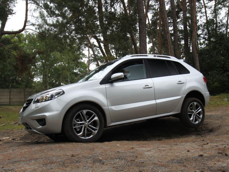  Renault Koleos 2011 года  (фото 17 из 24)